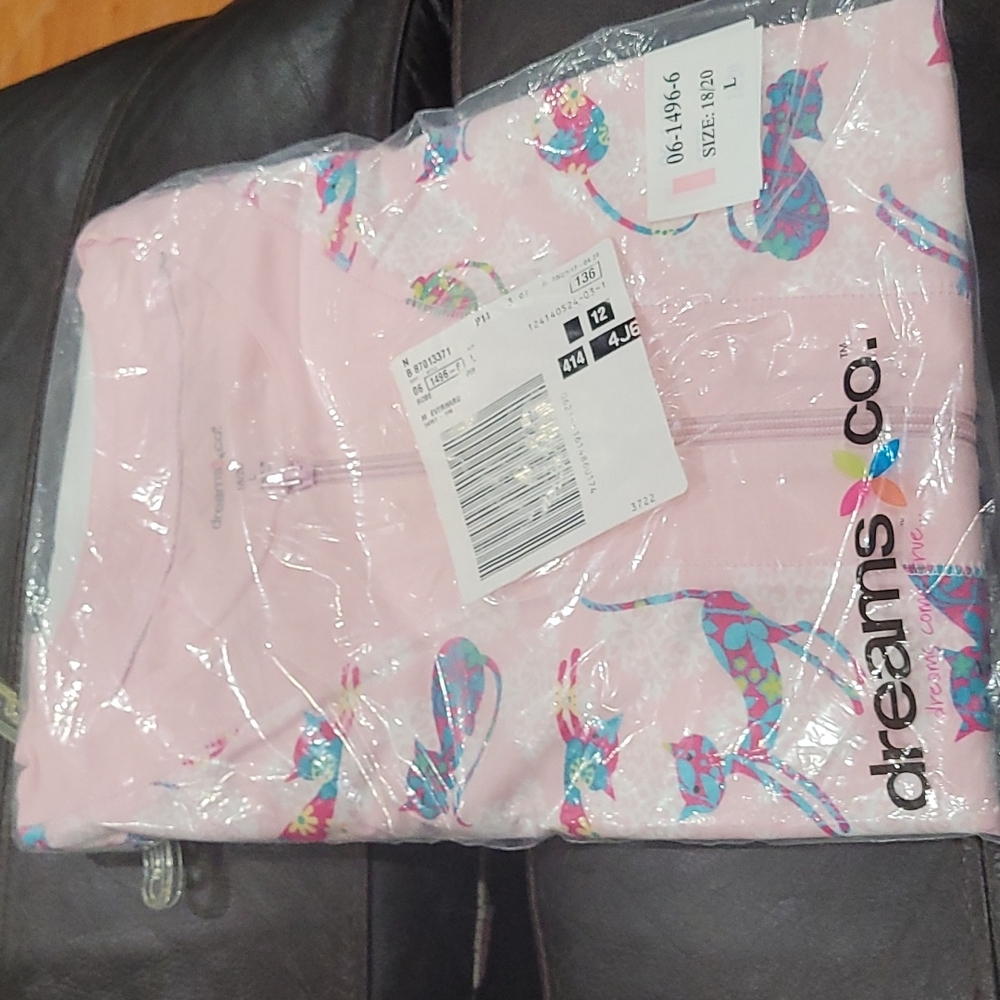 DREAMS CO BEAUTIFUL SLEEP COAT